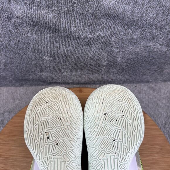 Nike Kyrie Flytrap 6 Shoes Mens Size 5 White Volt Black Basketball Sneakers - Picture 8 of 9